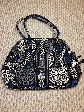Vera Bradley Blue Black White Patterned Quilted Shoulder Bag With Turnlock
